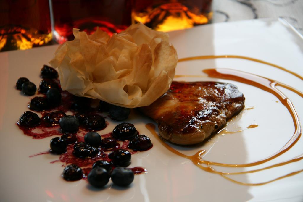 Logis Au Canard Gourmand Samatan Экстерьер фото